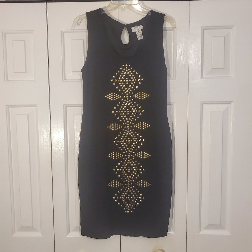 Black sleevless dress